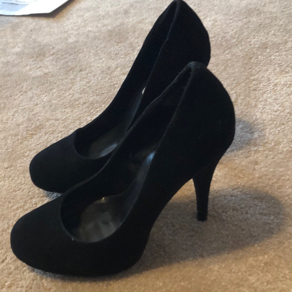 Steve Madden black heels